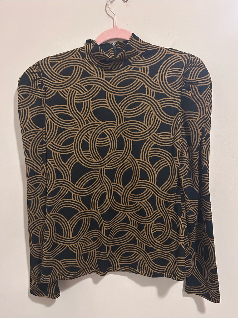 Who What Wear Black‎ and Tan Geometric Mock Neck Long Sleeve Top